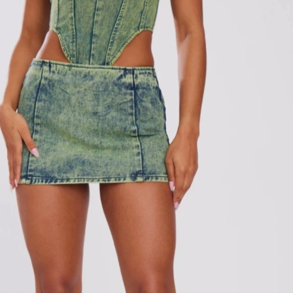 NWT PrettyLittleThing Green Tint Vintage Wash Low Rise Denim Mini Skirt